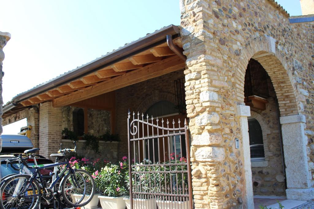 Giardino Degli Ulivi Apartment Caprino Veronese Ngoại thất bức ảnh